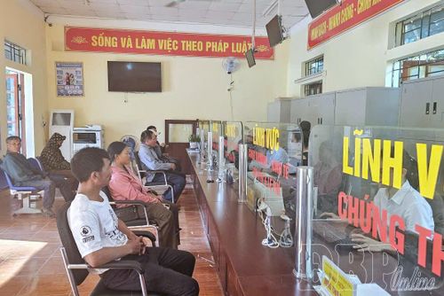 Xã Na Son đẩy mạnh công tác cải cách thủ tục hành chính, giảm thời gian, chi phí đi lại tạo điều kiện thuận lợi cho người dân, doanh nghiệp.