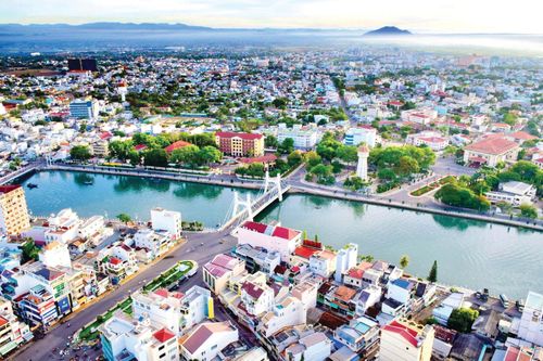 Phường Phan Thiết - địa bàn trung tâm ở phía Đông Nam tỉnh