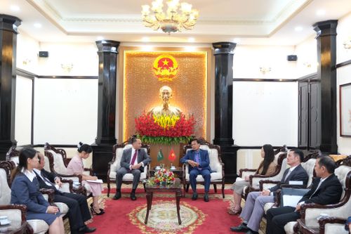 Quang cảnh buổi tiếp xã giao