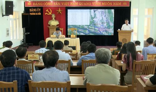Ban Thường vụ Đảng ủy phường Ba Đồn tổ chức hội nghị triển khai Chỉ thị 21/CT-TTg của Thủ tướng Chính phủ và các văn bản liên quan về sắp xếp thôn, tổ dân phố - Ảnh: T.S
