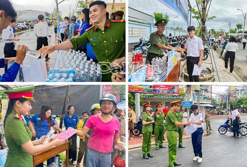 Bên cạnh công tác bảo đảm an ninh, an toàn kỳ thi, hình ảnh các cán bộ, chiến sĩ công an tận tình tiếp sức, hỗ trợ thí sinh đã để lại nhiều ấn tượng đẹp.