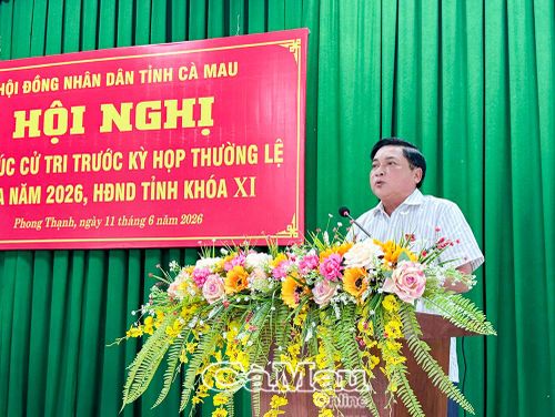 Bí thư Đảng ủy, Chủ tịch HĐND phường Giá Rai Lê Minh Hải thông tin đến cử tri kết quả các kỳ họp của HĐND tỉnh khóa XI.