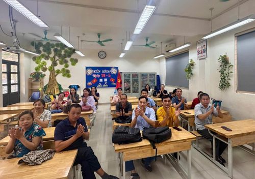 Điểm hỗ trợ tại xã Phù Đổng mở cửa phòng học, bố trí nơi nghỉ ngơi cho phụ huynh và thí sinh trong thời gian diễn ra Kỳ thi tốt nghiệp THPT năm 2026.