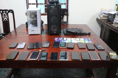 Đối tượng Lê Quốc Huy và tang vật vụ án