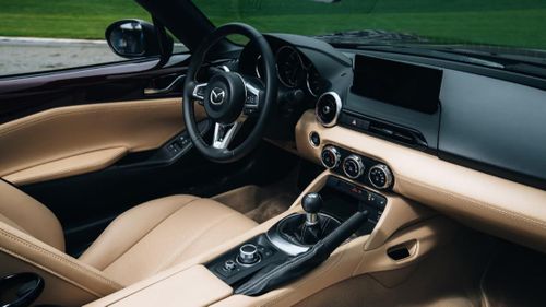 Nội thất Mazda MX-5 RF