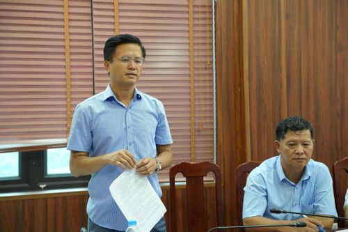 Phó Bí thư Thường trực Đảng ủy xã Hồng Vân Nguyễn Tuấn Đạt nêu ý kiến về công tác GPMB. Ảnh: Vũ Hậu.