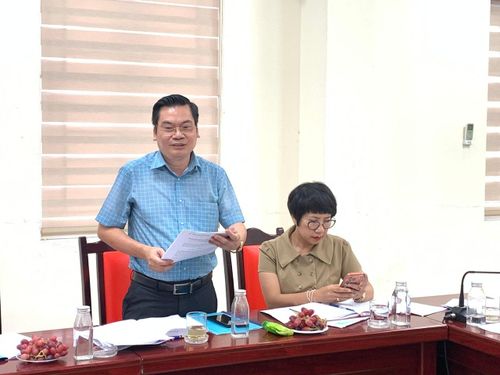Đồng chí Nguyễn Xuân Trọng, Phó Chủ tịch HĐND phường Ba Đình phát biểu tại hội nghị. Ảnh: PV