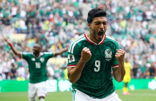 Tiền đạo Raul Jimenez của Mexico ăn mừng bàn thắng. Nguồn: Reuters.