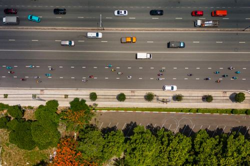  Sau khoảng 4 năm triển khai, nhiều đoạn tuyến đã cơ bản hoàn thiện, mặt đường rộng rãi, khang trang, góp phần giảm tình trạng ùn tắc giao thông vào giờ cao điểm. 
