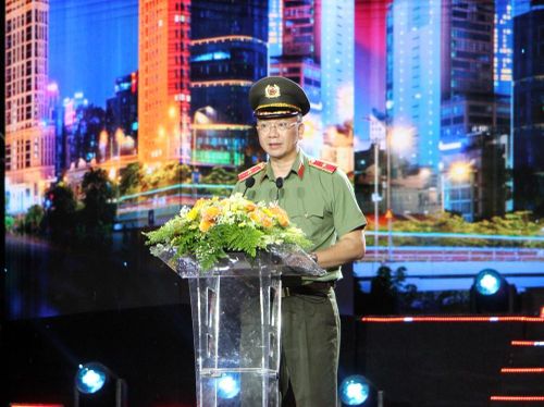 Thiếu tướng Phạm Kim Đĩnh, Cục trưởng Cục Công tác chính trị (Bộ Công an) phát biểu khai mạc