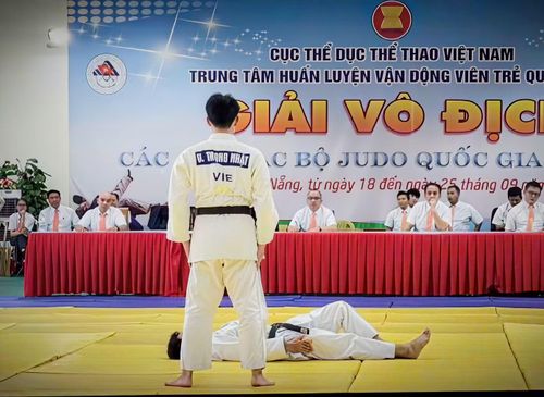Trọng Nhật dần hình thành một định nghĩa mới về chiến thắng không có đối thủ bị quật ngã.