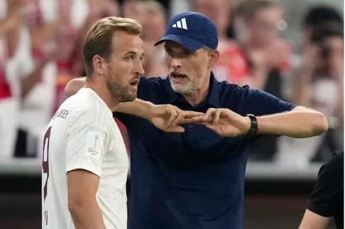 HLV Tuchel cũng cho biết thêm: "Họ đều là những người trưởng thành và có quyết tâm rất cao. Sự tin tưởng không phải là mối quan hệ một chiều. Chúng tôi trao cho họ trách nhiệm và kỳ vọng họ sẽ đáp lại bằng sự chuyên nghiệp".
