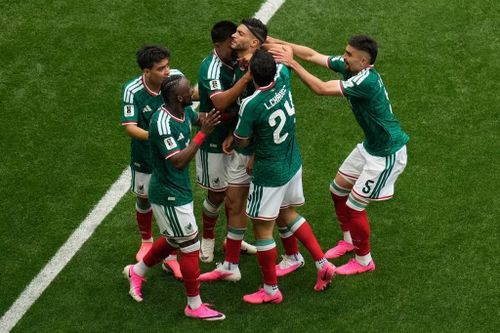 World Cup 2026 đã chính thức khởi tranh bằng chiến thắng 2-0 của Mexico trước Nam Phi. Đây là giải đấu lịch sử của World Cup, lần đầu tiên quy tụ 48 đội, tổ chức trải dài ở 3 quốc gia và chọn đến 16 sân bóng để đăng cai.