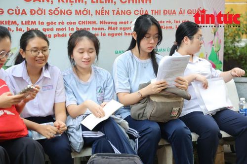 Các em đều sẵn sàng bước vào buổi thi môn tự chọn của kỳ thi tốt nghiệp THPT 2026.