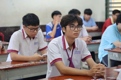 Nhiều em chia sẻ, môn thi tự chọn cũng là môn thi sở trường của thí sinh. Do vậy, các em sẵn sàng với tâm thế tự tin để bước vào các môn thi này.