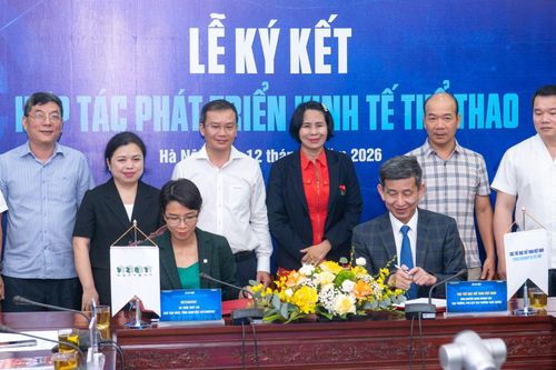 Cục TDTT Việt Nam và Vietcontent ký thỏa thuận hợp tác thúc đẩy phát triển kinh tế thể thao, đánh dấu sự hợp tác giữa cơ quan nhà nước và doanh nghiệp. Ảnh: TCTDTT