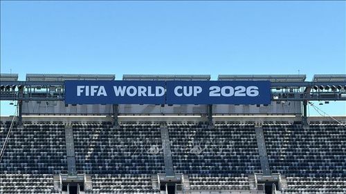 Sân vận động MetLife chuẩn bị cho trận thi đấu đầu tiên tại New York vào ngày 13/6 giữa hai đội tuyển Brazil - Morocco. Ảnh: Thanh Tuấn/TTXVN