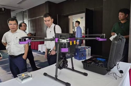 Những thiết bị UAV với công nghệ tiên tiến trưng bày tại hội thảo.