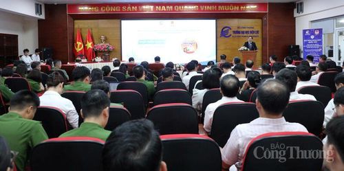 Toàn cảnh hội thảo.