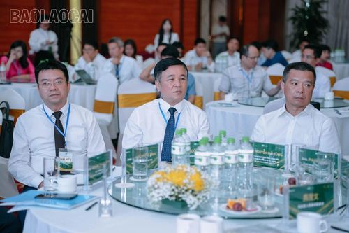 Lãnh đạo xã Gia Phú tại Hội nghị xúc tiến đầu tư, xây dựng và kinh doanh hạ tầng kỹ thuật Cụm Công nghiệp Thống Nhất 1.