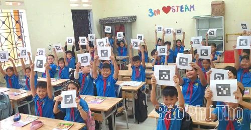Tiết học STEM bổ ích của học sinh Trường Tiểu học Kim Thượng (xã Xuân Đài).