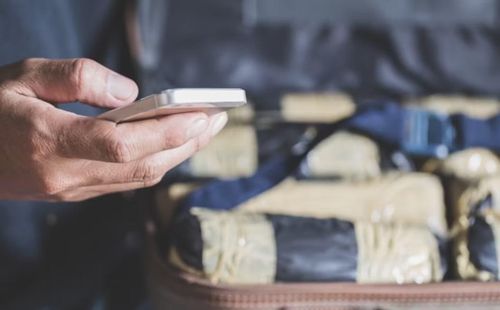 Từ hai chiếc điện thoại, cảnh sát lần ra một mạng lưới tội phạm liên lục địa