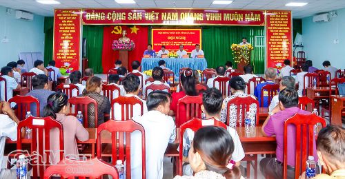 Tổ đại biểu Số 16, HĐND tỉnh tiếp xúc hơn 100 cử tri phường Láng Tròn.