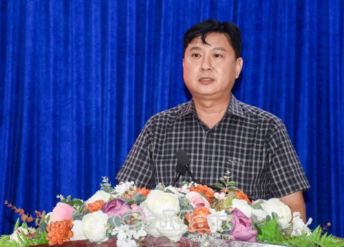 Chủ tịch UBND phường Bạc Liêu Lê Việt Xô làm rõ một số vấn đề cử tri quan tâm thuộc thẩm quyền.