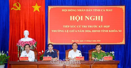Tổ đại biểu HĐND tỉnh tiếp xúc cử tri phường Bạc Liêu.