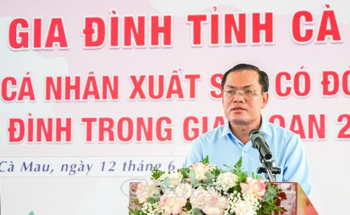 Phó Chủ tịch UBND tỉnh Cà Mau Ngô Vũ Thăng phát biểu tại lễ khai mạc Ngày hội Gia đình tỉnh Cà Mau năm 2026.