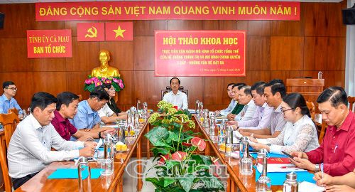 Đồng chí Hồ Thanh Thủy, Phó Bí thư Tỉnh ủy, Chủ tịch Ủy ban MTTQ Việt Nam tỉnh Cà Mau, chủ trì tại điểm cầu tỉnh Cà Mau.