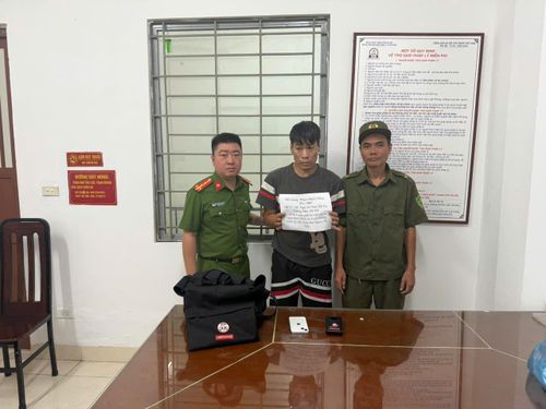 Đối tượng Phạm Mạnh Thắng tại cơ quan Công an. Ảnh: CA TP Hà Nội.