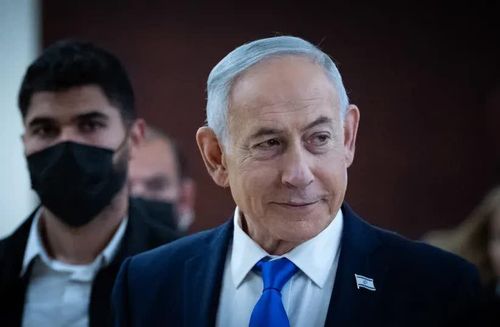  Thủ tướng Benjamin Netanyahu đi bộ bên ngoài văn phòng của ông tại Knesset, tòa nhà quốc hội Israel ở Jerusalem, ngày 3/6. Nguồn: FLASH90. 