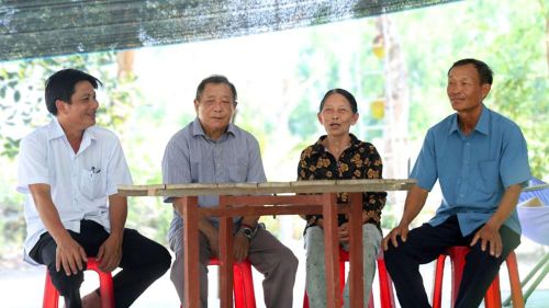 Cấp ủy, chính quyền địa phương đẩy mạnh công tác tuyên truyền, vận động nhằm tạo sự đồng thuận trong nhân dân trước khi thực hiện sắp xếp thôn