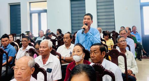 Cử tri thôn Quý Xuân kiến nghị các dự án đã quy hoạch.