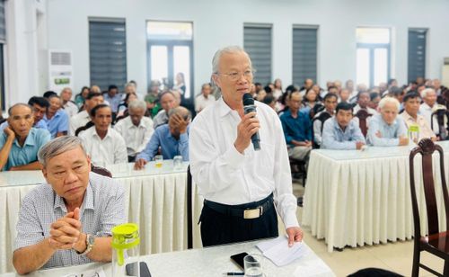 Cử tri các thôn có nhiều kiến nghị gửi đến đại biểu HĐND.