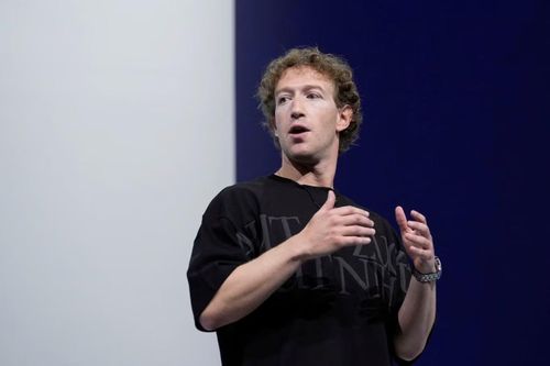 Mark Zuckerberg xây dựng đế chế Meta vững chắc.