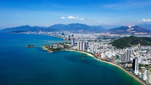 Trong tư duy mới về biển, phát triển kinh tế và bảo vệ Tổ quốc không phải hai nhiệm vụ tách biệt mà là hai mặt của cùng một chiến lược phát triển. Ảnh: Hoàng Hà