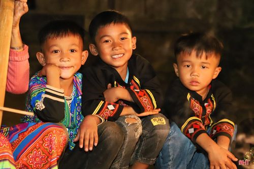 Những giá trị văn hóa đặc trưng như tiếng đàn Chư ra bon mộc mạc, các hoạt động sinh hoạt cộng đồng đặc sắc và phong tục truyền thống là lợi thế để Bản Rào Tre phát triển các sản phẩm du lịch cộng đồng mang đậm màu sắc riêng của địa phương.