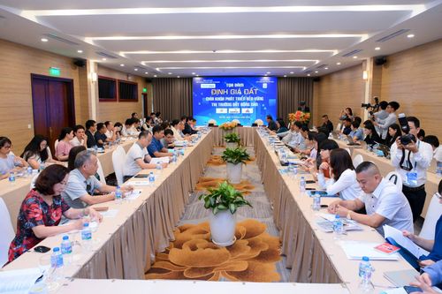 "Hội thảo Định giá đất - Chìa khóa phát triển bền vững thị trường bất động sản" do Makettimes tổ chức. Ảnh: BTC.