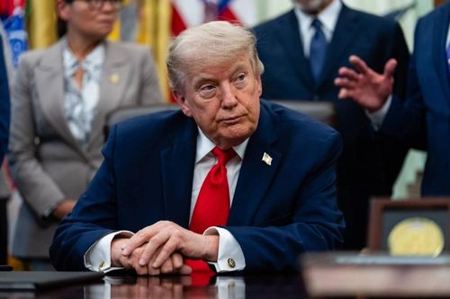 Tổng thống Mỹ Donald Trump phát biểu tại Nhà Trắng ở Washington. Ảnh: The Japan Times