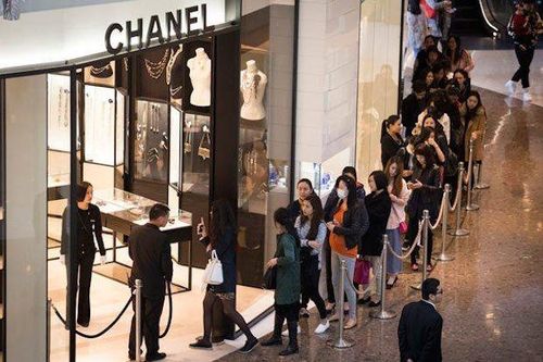 Chanel dẫn đầu danh sách thương hiệu xa xỉ được người tiêu dùng Trung Quốc ưa chuộng nhất.