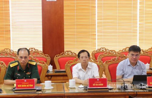 Các đại biểu dự lễ phát động tại điểm cầu tỉnh