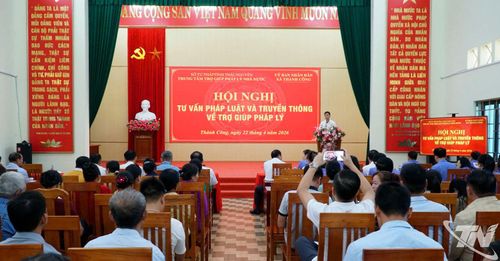 Buổi tư vấn pháp luật và trợ giúp pháp lý miễn phí tại xã Thành Công thu hút nhiều người dân quan tâm tham dự.