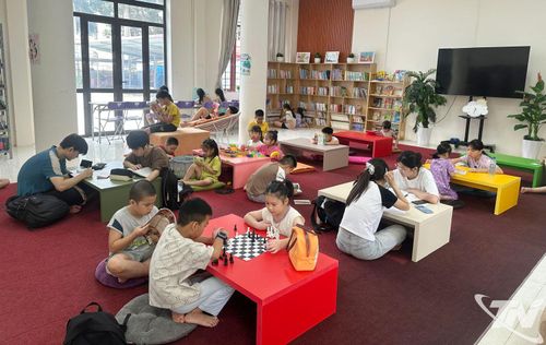 Phòng đọc thiếu nhi tại Thư viện tỉnh Thái Nguyên - cơ sở phường Bắc Kạn thu hút đông đảo các em nhỏ trong dịp hè.