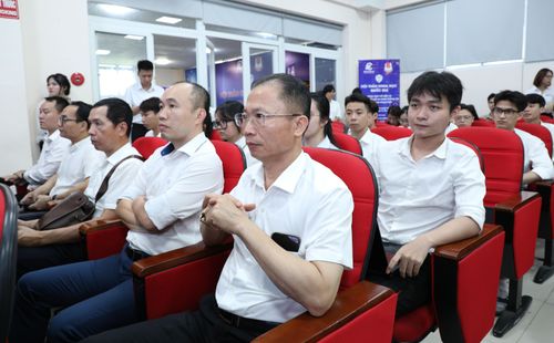 Các đại biểu tham dự hội thảo