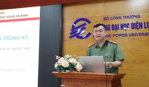 Phó Giám đốc Học viện Kỹ thuật và Công nghệ an ninh, Đại tá - TS. Nguyễn Văn Căn phát biểu