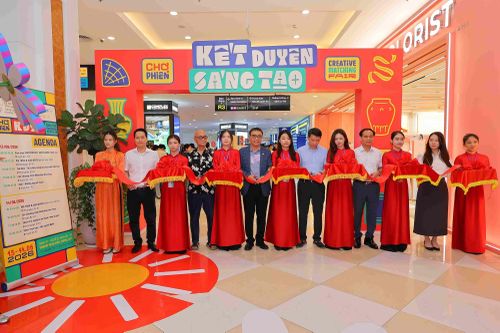 Khai mạc Chợ phiên Kết duyên sáng tạo, ngày 13/4 tại Hà Nội.