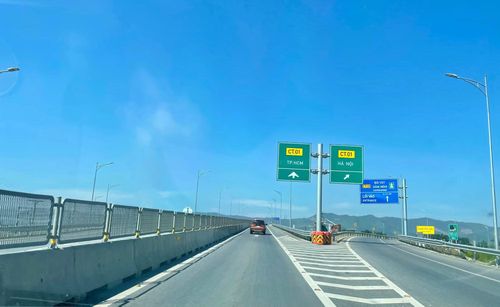 Bộ Xây dựng đã thống nhất phương án nghiên cứu đầu tư mở rộng tuyến đường bộ cao tốc Bắc - Nam phía Đông có quy mô 4 làn hạn chế lên quy mô 6 làn xe.