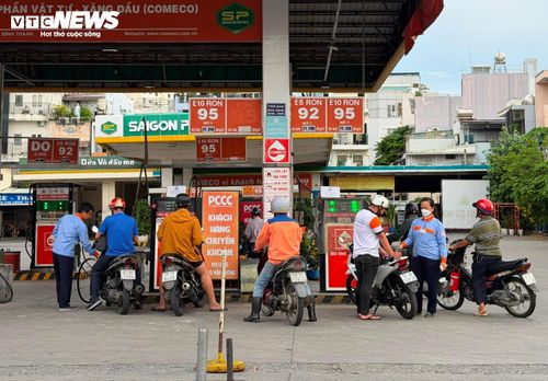 Điểm bán xăng E5 tại TP.HCM.